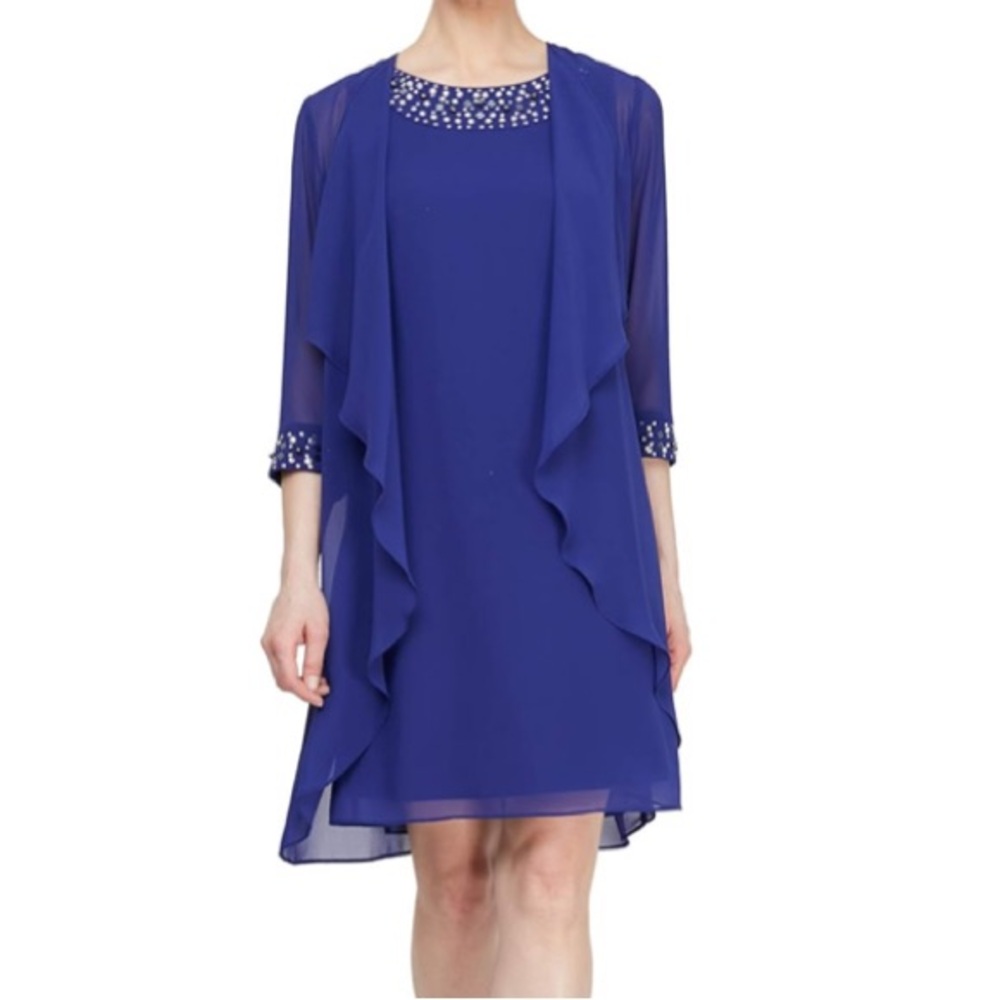 Elegant Blue Chiffon Dress with Beaded Accents